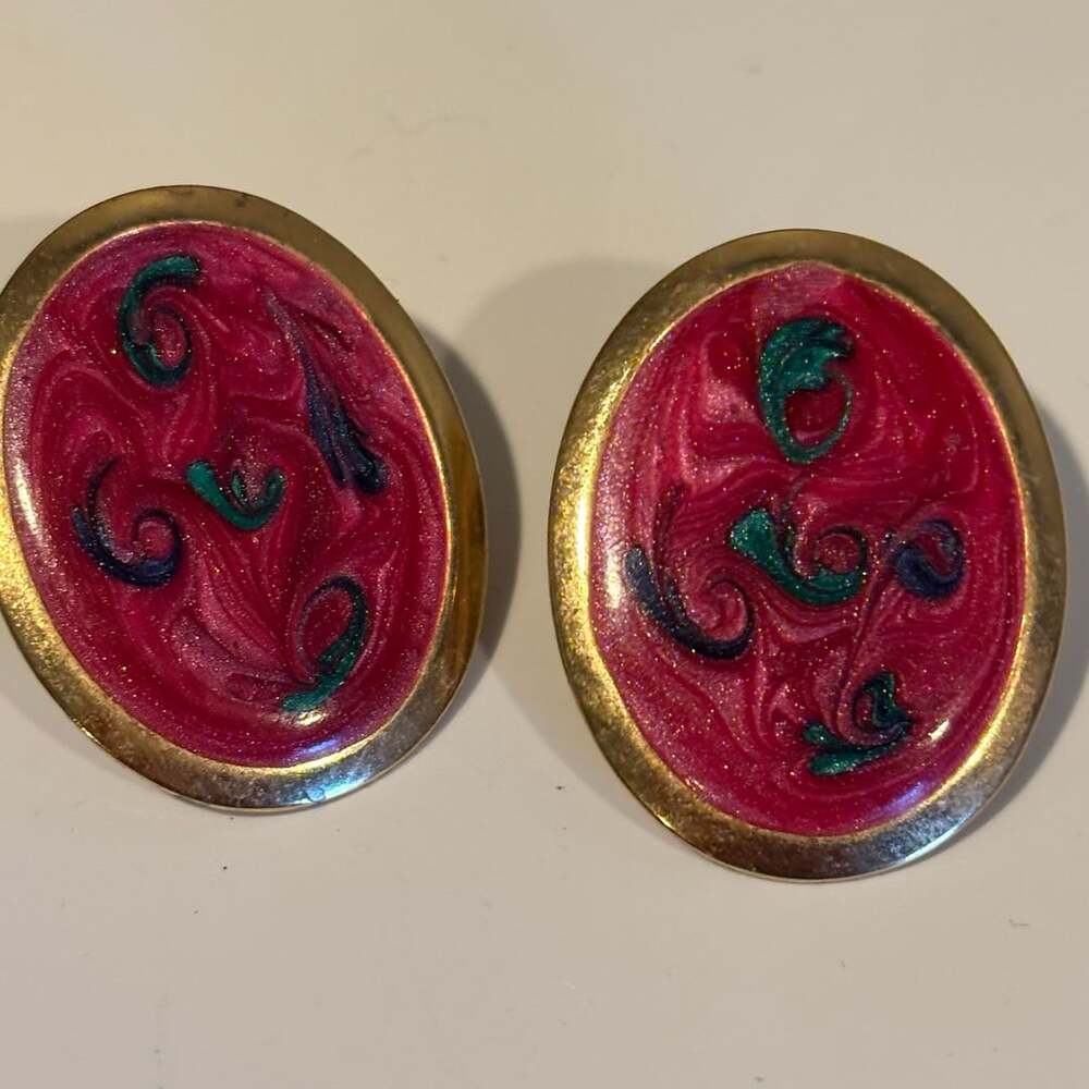 Vintage Gold Tone Red Swirl Enamel Oval Stud Earrings
